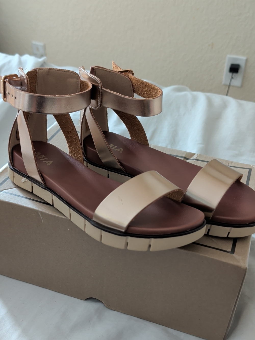 Mia Women’s Rose Gold Ankle-Strap Sandals NEW IN BOX. NEVER WORN